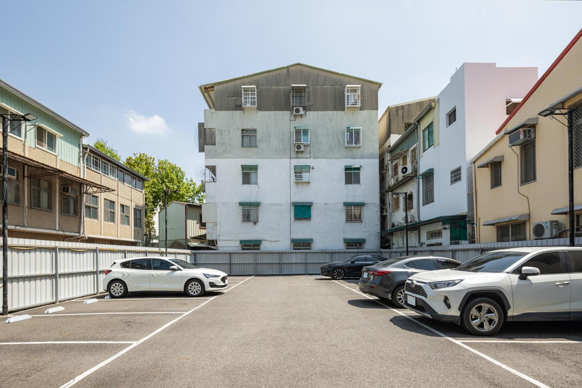 Kindness Hotel - Tainan Minsheng Buitenkant foto