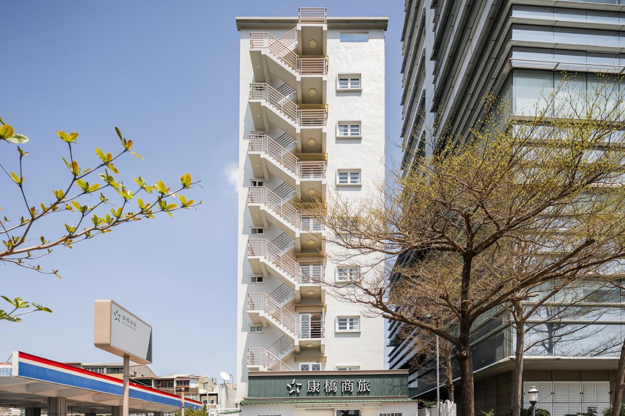 Kindness Hotel - Tainan Minsheng Buitenkant foto