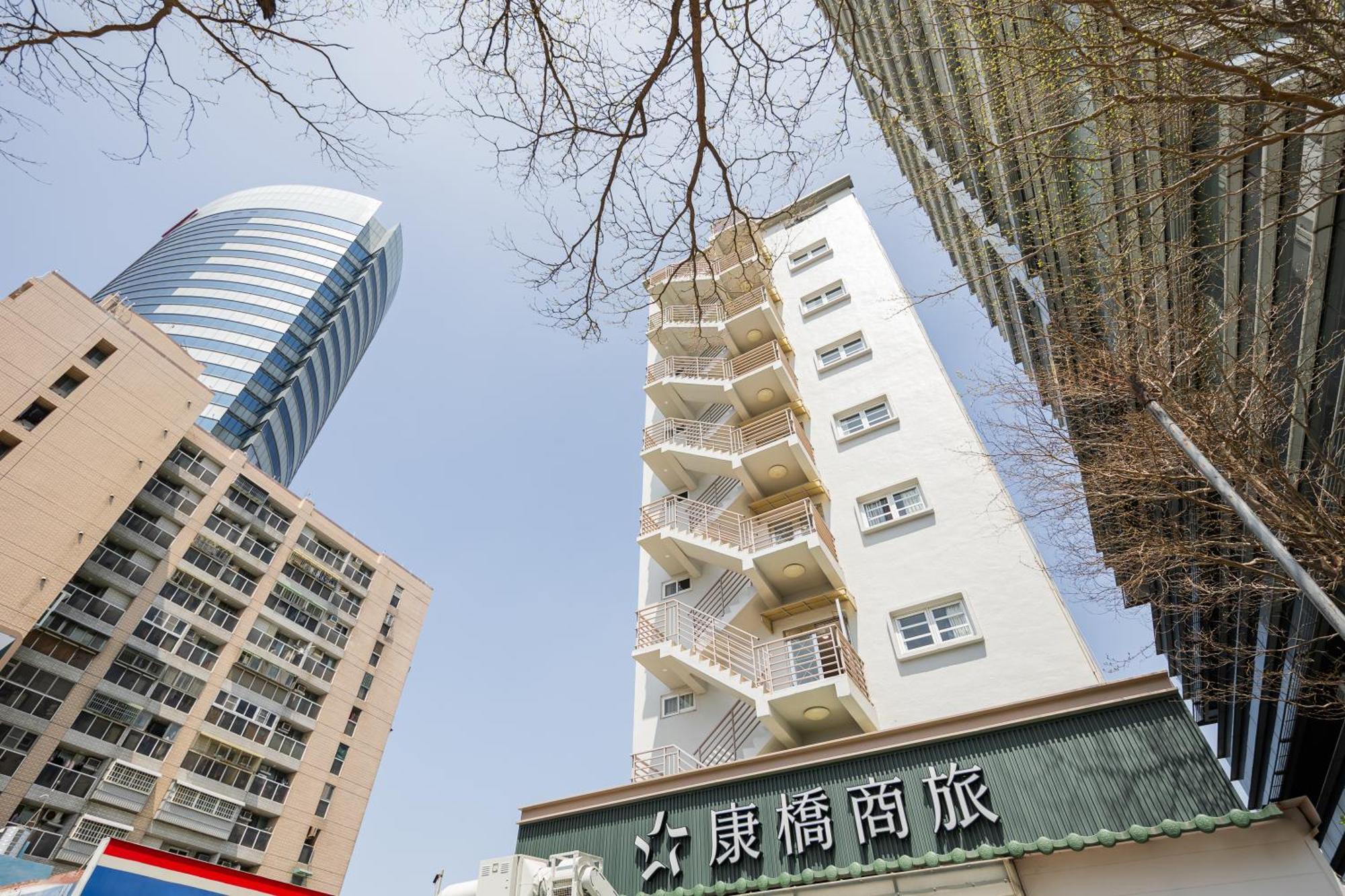 Kindness Hotel - Tainan Minsheng Buitenkant foto