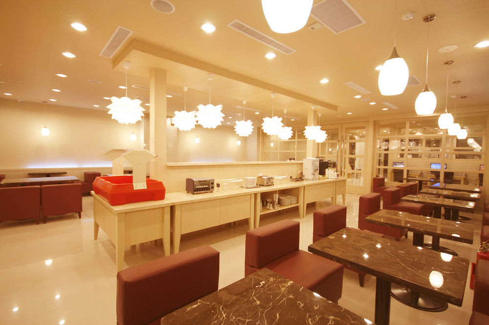 Kindness Hotel - Tainan Minsheng Buitenkant foto